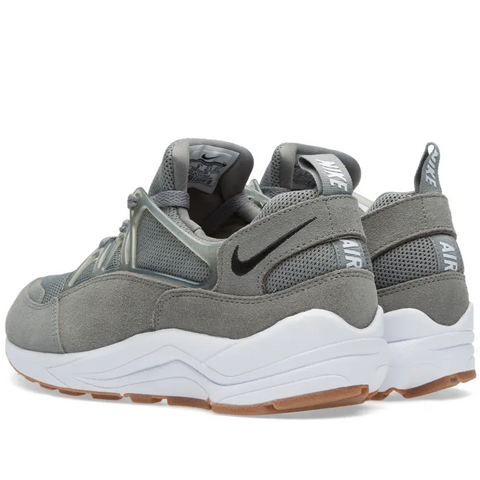 Nike huarache hotsell light sale